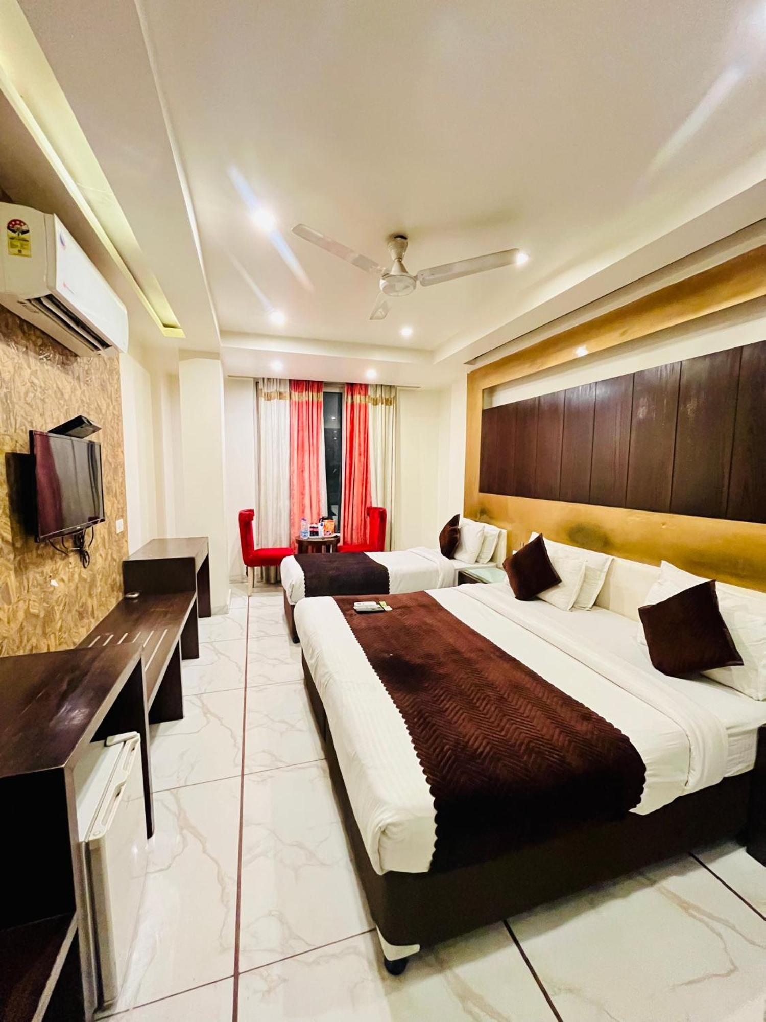 Frankstay -Le Unit By Worth Yeni Delhi Dış mekan fotoğraf
