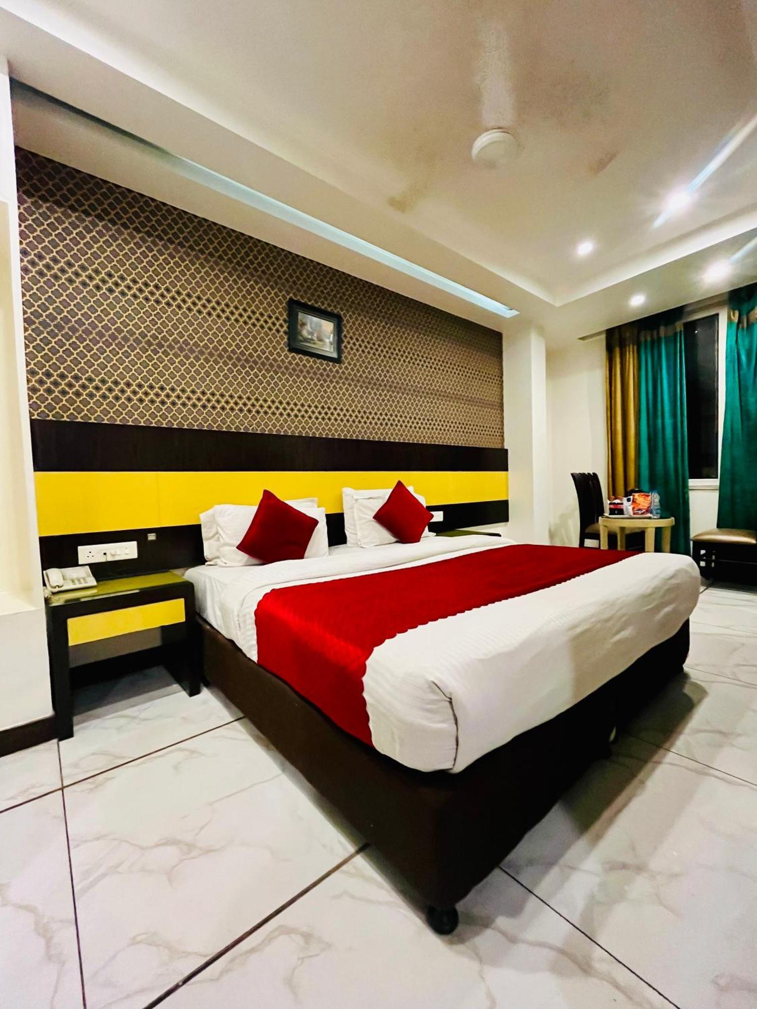 Frankstay -Le Unit By Worth Yeni Delhi Dış mekan fotoğraf