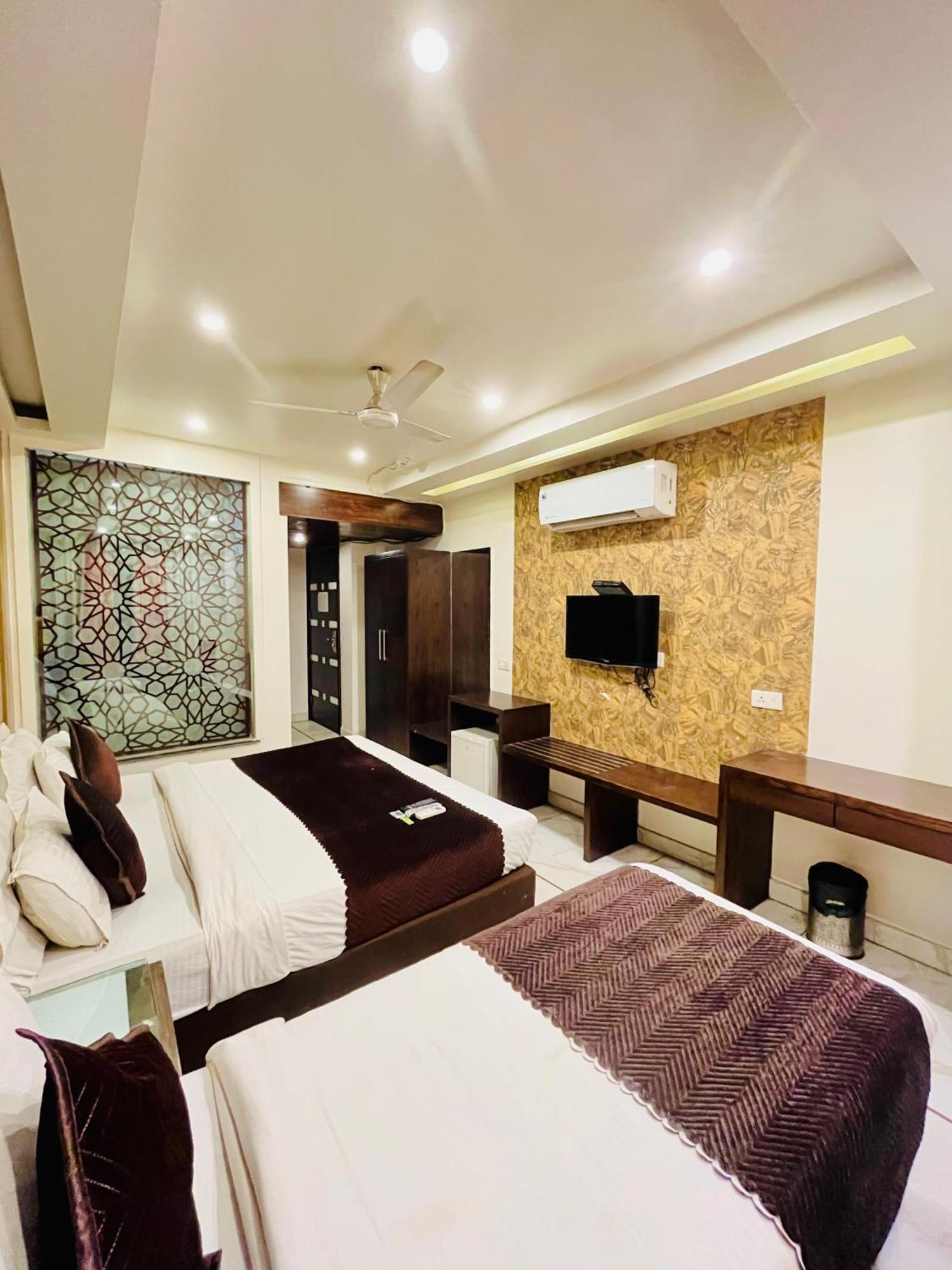 Frankstay -Le Unit By Worth Yeni Delhi Dış mekan fotoğraf
