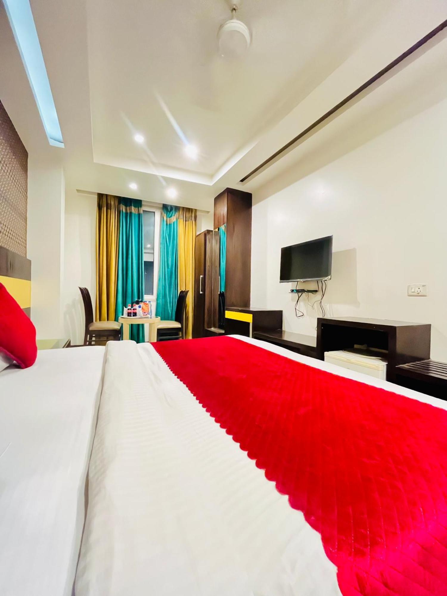 Frankstay -Le Unit By Worth Yeni Delhi Dış mekan fotoğraf