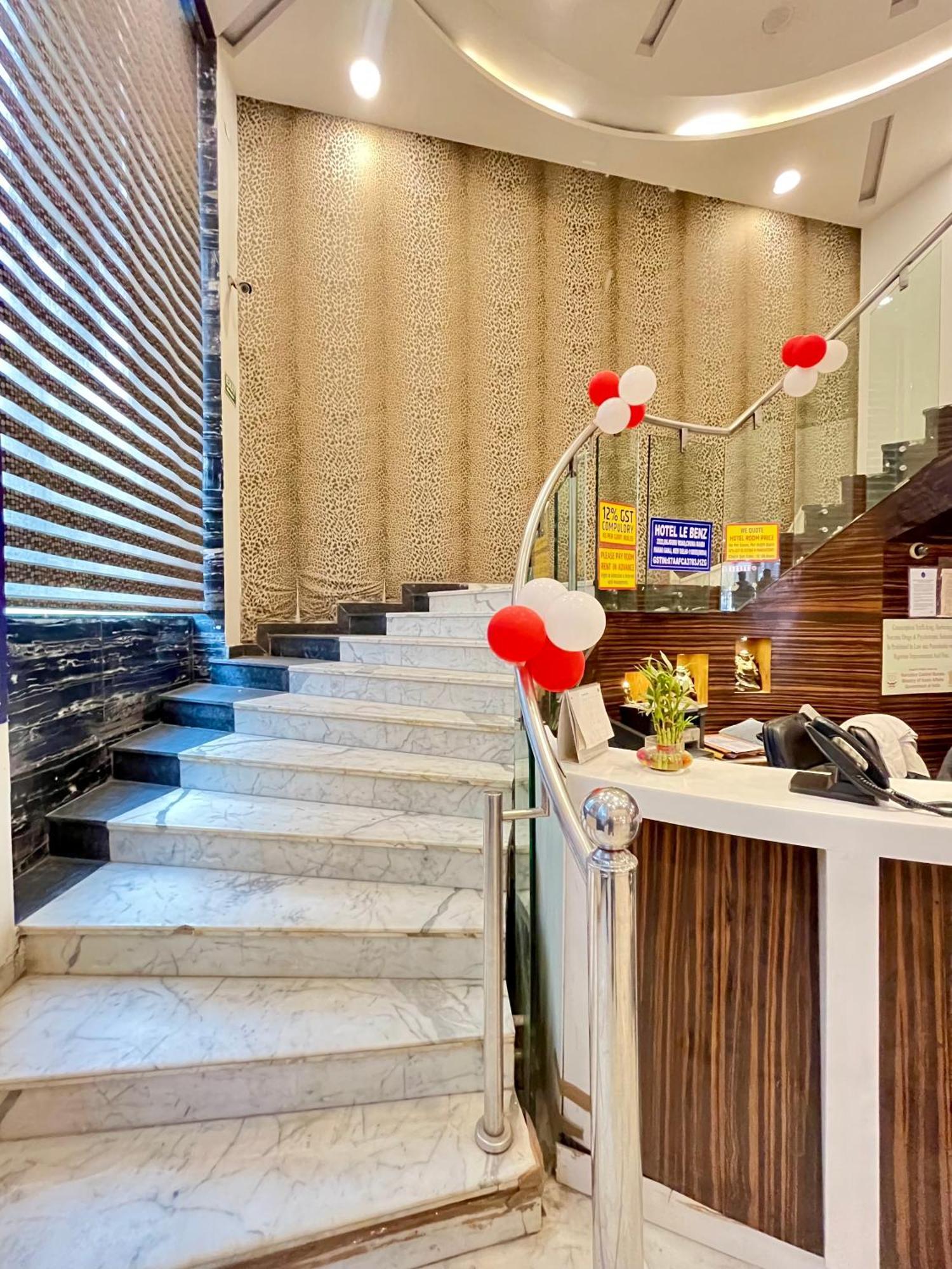 Frankstay -Le Unit By Worth Yeni Delhi Dış mekan fotoğraf