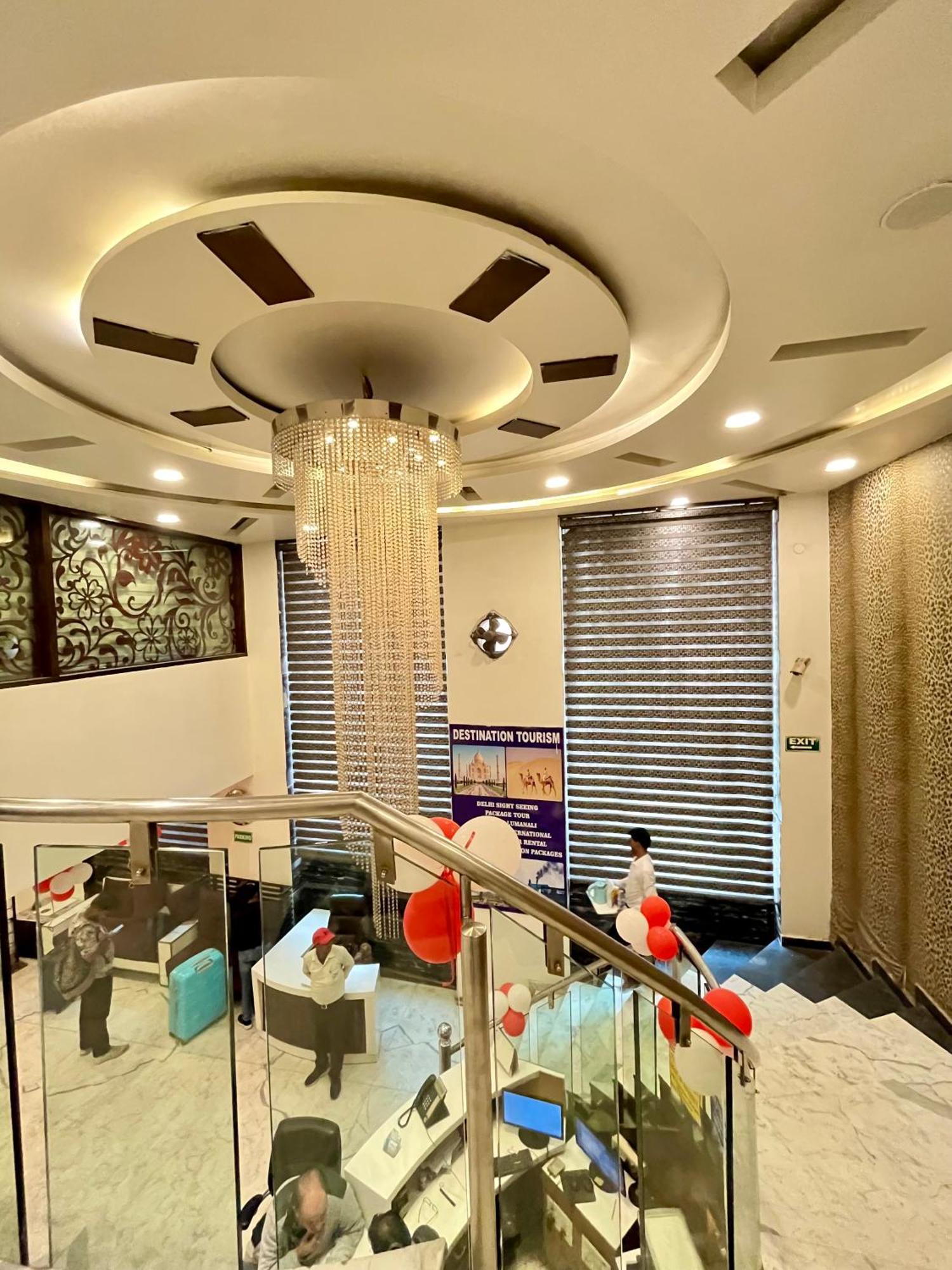 Frankstay -Le Unit By Worth Yeni Delhi Dış mekan fotoğraf